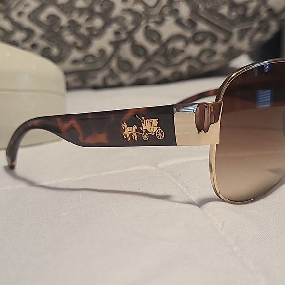 Coach sunglasses - Picture 5 of 5